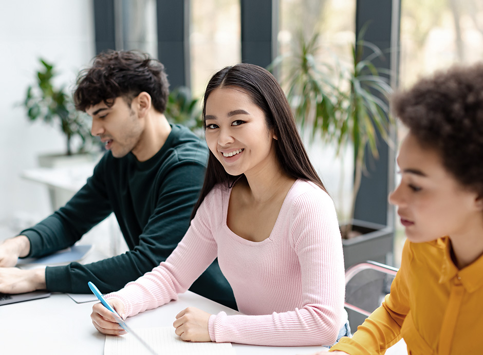 After IELTS ayuda a los estudiantes a prepararse para estudiar en inglés en la universidad.